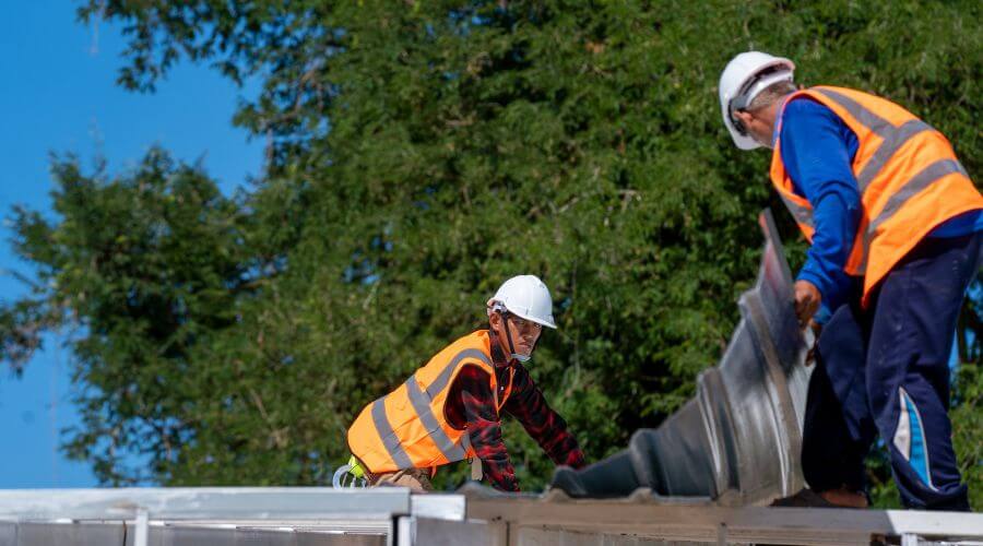 Professional residential roofers in Redwater, TX